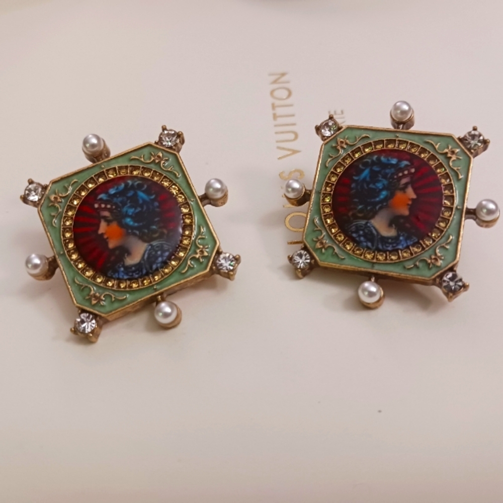 Kenneth JAY LANE Vintage-Inspired Gold and Green Earrings